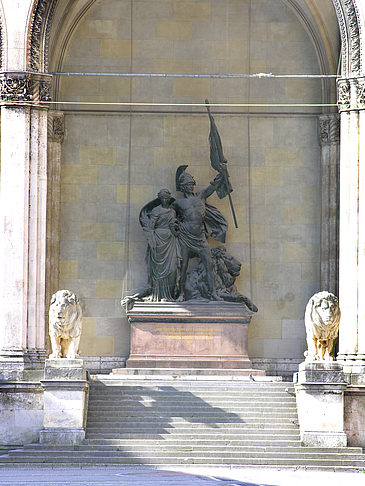 Foto Bayerisches Armeedenkmal an der Feldherren - München