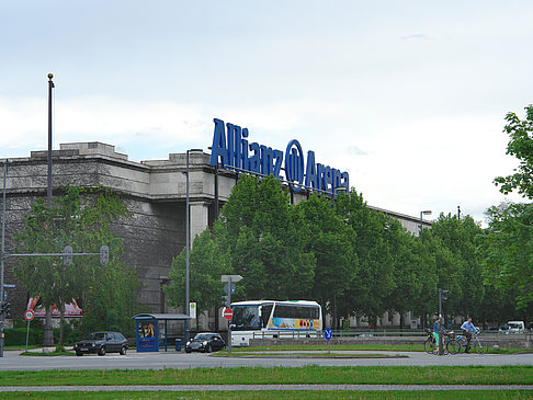 Foto Haus der Kunst mit Allianz Arena