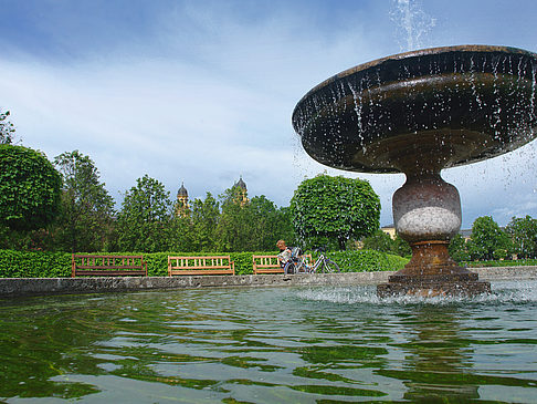 Brunnen im Hofgarten Foto 