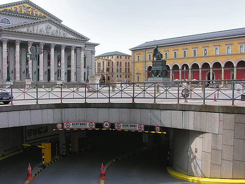 Fotos Max Joseph Platz | München