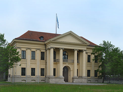 Prinz Carl Palais